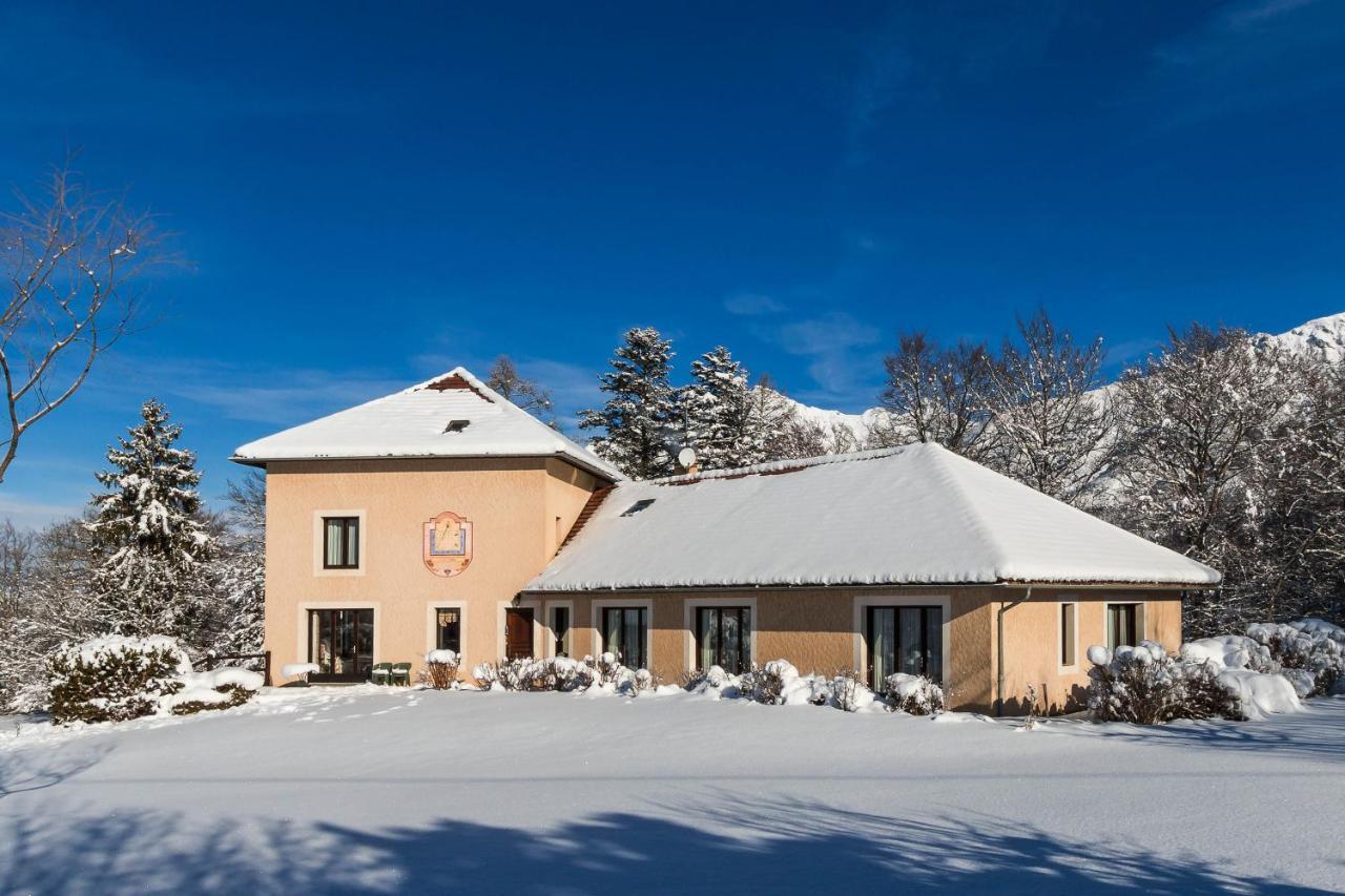 "La Combe Fleurie" Appartements & Chambres Saint-Bonnet-en-Champsaur Εξωτερικό φωτογραφία